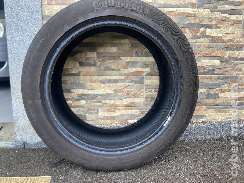 Pneu 225 45 17"