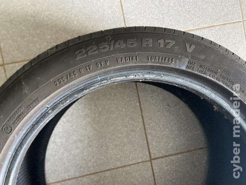 Pneu 225 45 17"