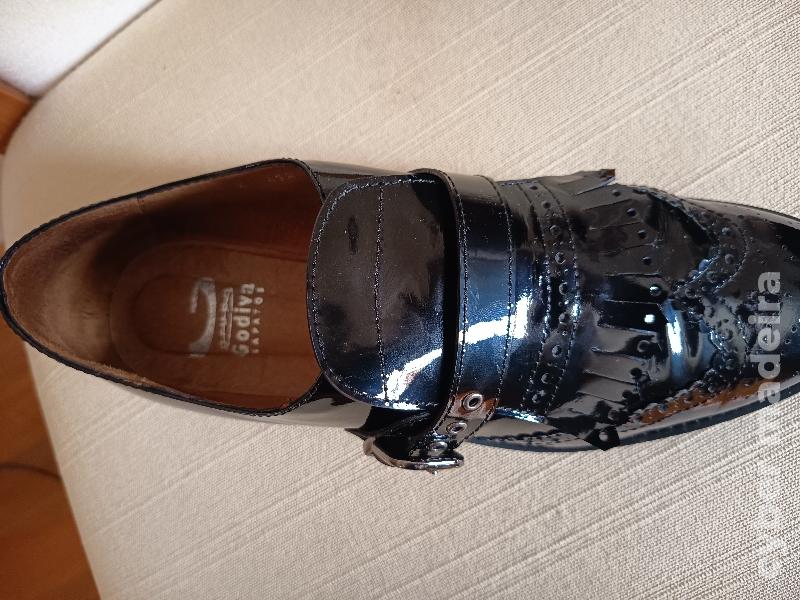 Sapatos em bom estado. 41