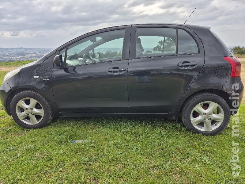 TOYOTA YARIS 1.4 D4D Gasóleo