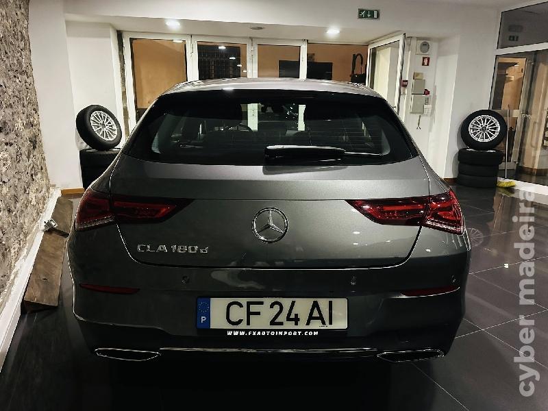 MERCEDES CLA 180D SHB URBAN MOTOR 2.0CC Gasóleo