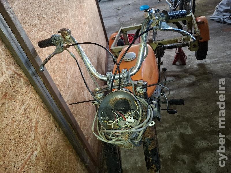 Zundapp Restauro com material novo 50 cc Grande turismo