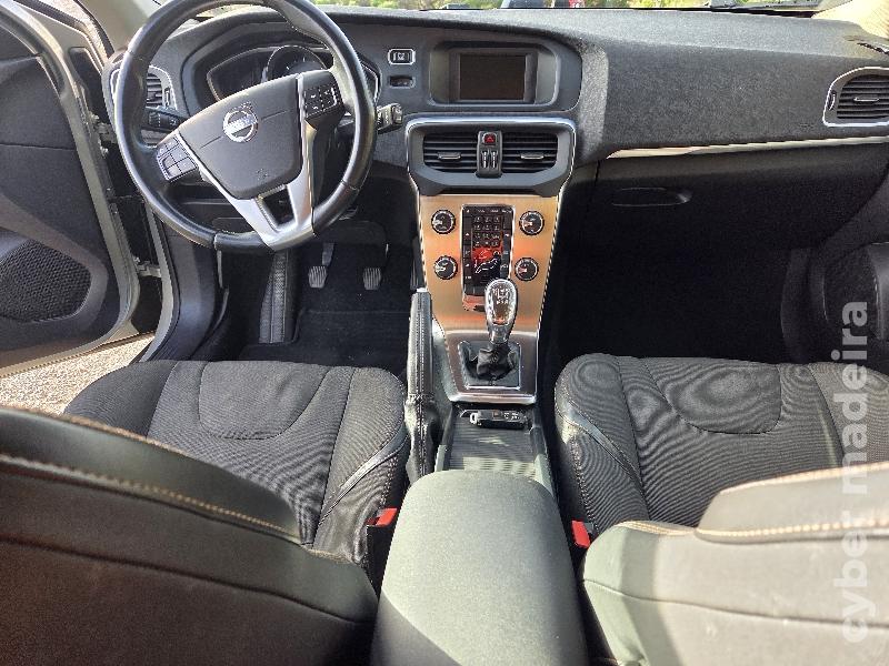 VOLVO V40 Cross Country D2 1.6cc 116cv Gasóleo