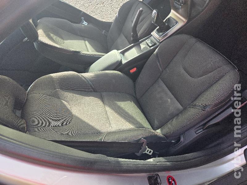 VOLVO V40 Cross Country D2 1.6cc 116cv Gasóleo