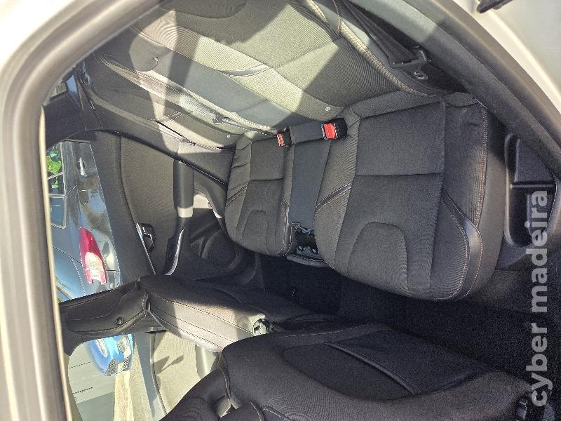 VOLVO V40 Cross Country D2 1.6cc 116cv Gasóleo