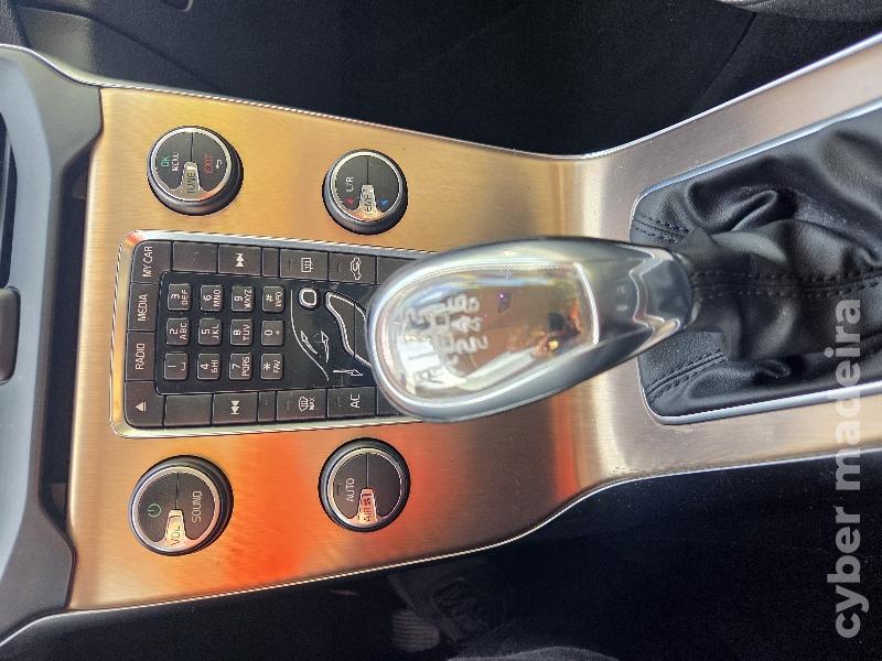 VOLVO V40 Cross Country D2 1.6cc 116cv Gasóleo