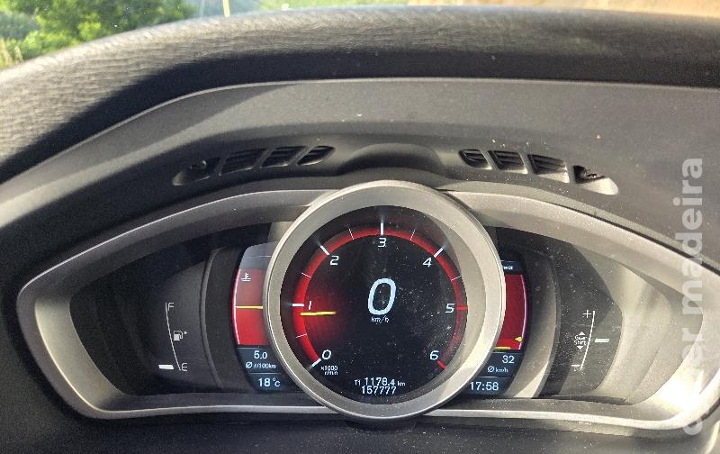 VOLVO V40 Cross Country D2 1.6cc 116cv Gasóleo