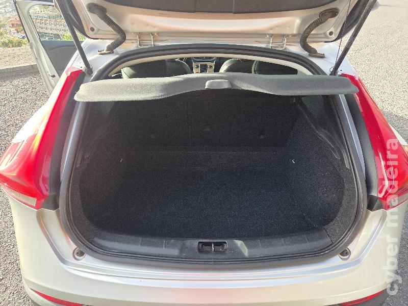 VOLVO V40 Cross Country D2 1.6cc 116cv Gasóleo