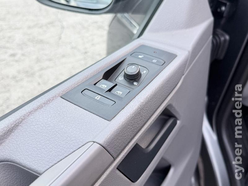 VOLKSWAGEN CARAVELLE LIFE 2.0 TDI 150CV Gasóleo