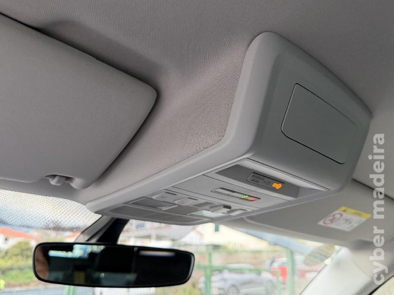 VOLKSWAGEN CARAVELLE LIFE 2.0 TDI 150CV Gasóleo