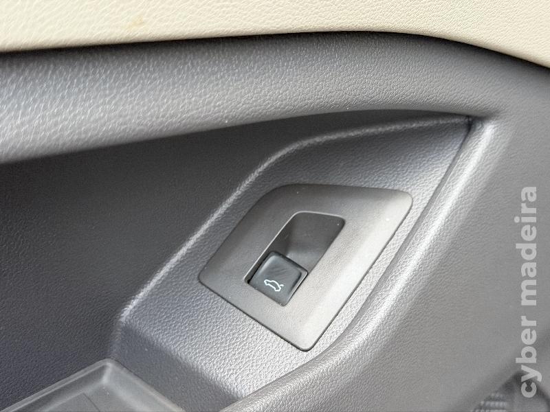 VOLKSWAGEN MULTIVAN LIFE 2.0TDI 150CV AUT. Gasóleo