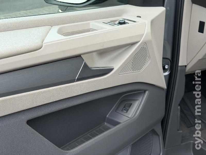 VOLKSWAGEN MULTIVAN LIFE 2.0TDI 150CV AUT. Gasóleo