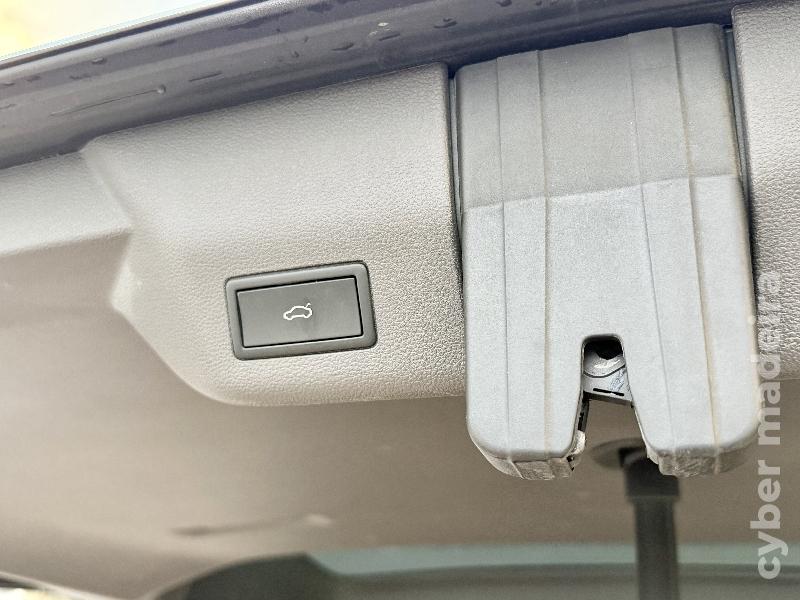 VOLKSWAGEN MULTIVAN LIFE 2.0TDI 150CV AUT. Gasóleo