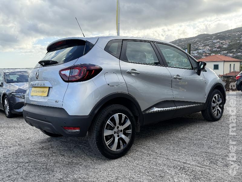 RENAULT CAPTUR ZEN 1.5Dci 90Cv Gasóleo