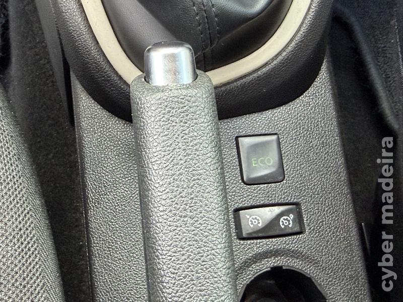 RENAULT CAPTUR ZEN 1.5Dci 90Cv Gasóleo