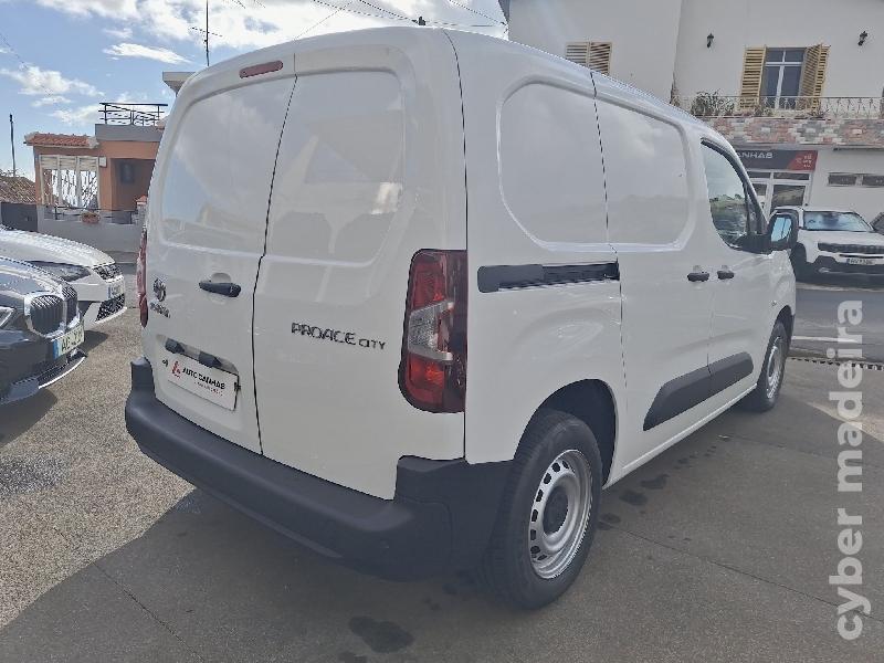 TOYOTA PROACE CITY Gasóleo