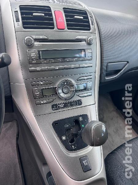 TOYOTA AURIS 1.4 D-4D 90 cv - CAIXA AUTOMÁTICA Gasóleo