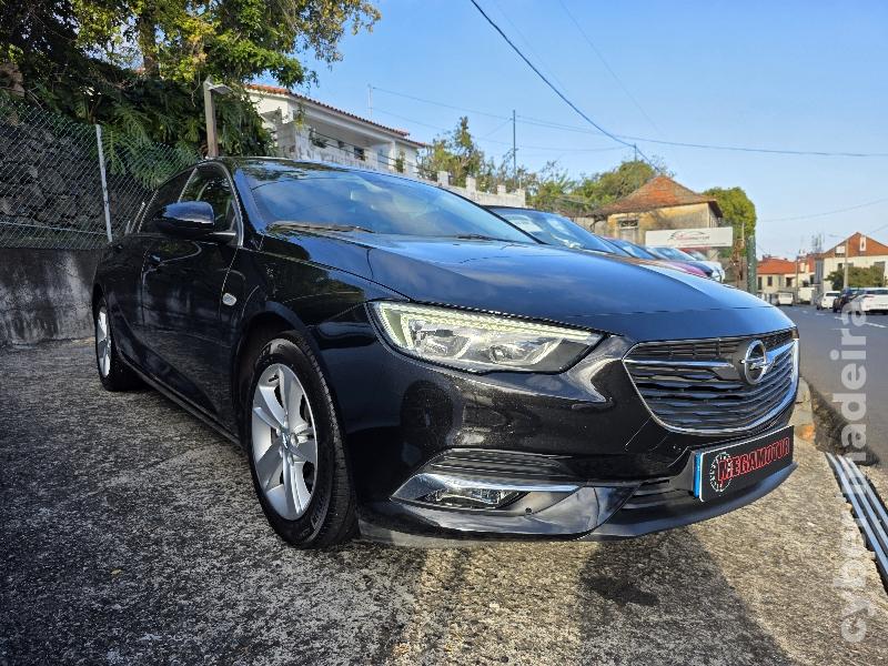 OPEL INSIGNA GRAND SPORT 1.5 TURBO INNOVATION 140CV Gasolina