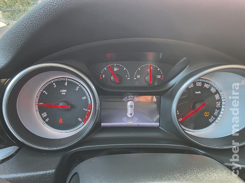 OPEL INSIGNA GRAND SPORT 1.5 TURBO INNOVATION 140CV Gasolina