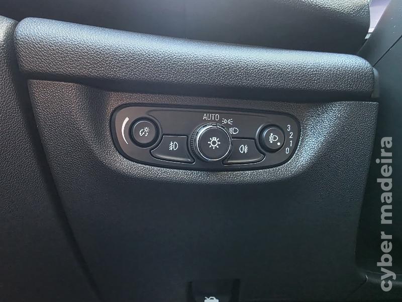 OPEL INSIGNA GRAND SPORT 1.5 TURBO INNOVATION 140CV Gasolina