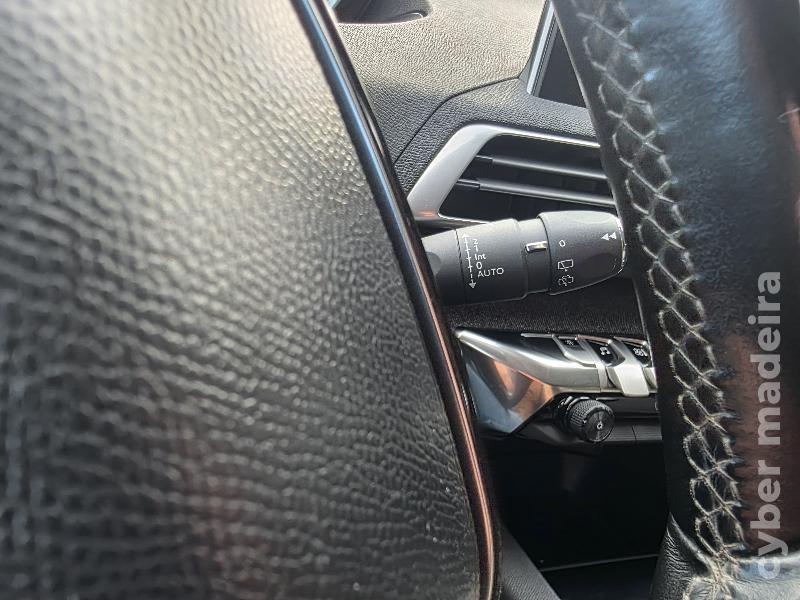 PEUGEOT 3008 1.6 HDI ALLURE 120CV Gasóleo