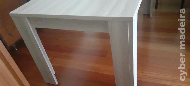 Mesa 6 lugares óptimo estado.