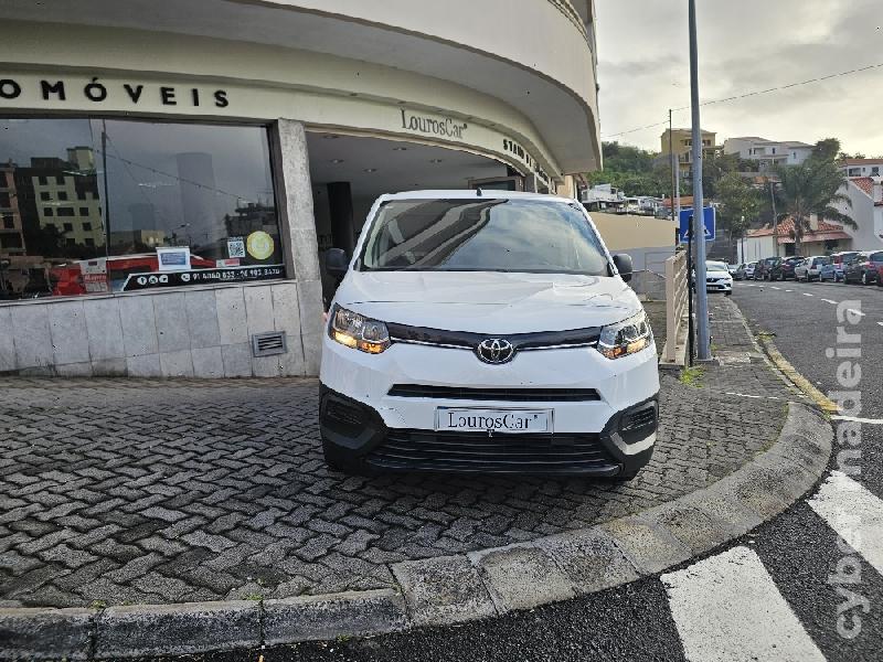 TOYOTA PROACE CITY 1.5 D-4D 102cv (IVA DEDUTIVEL) Gasóleo