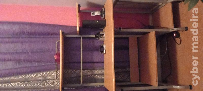 Secretária em madeira