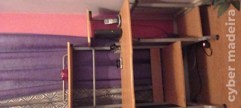 Secretária em madeira