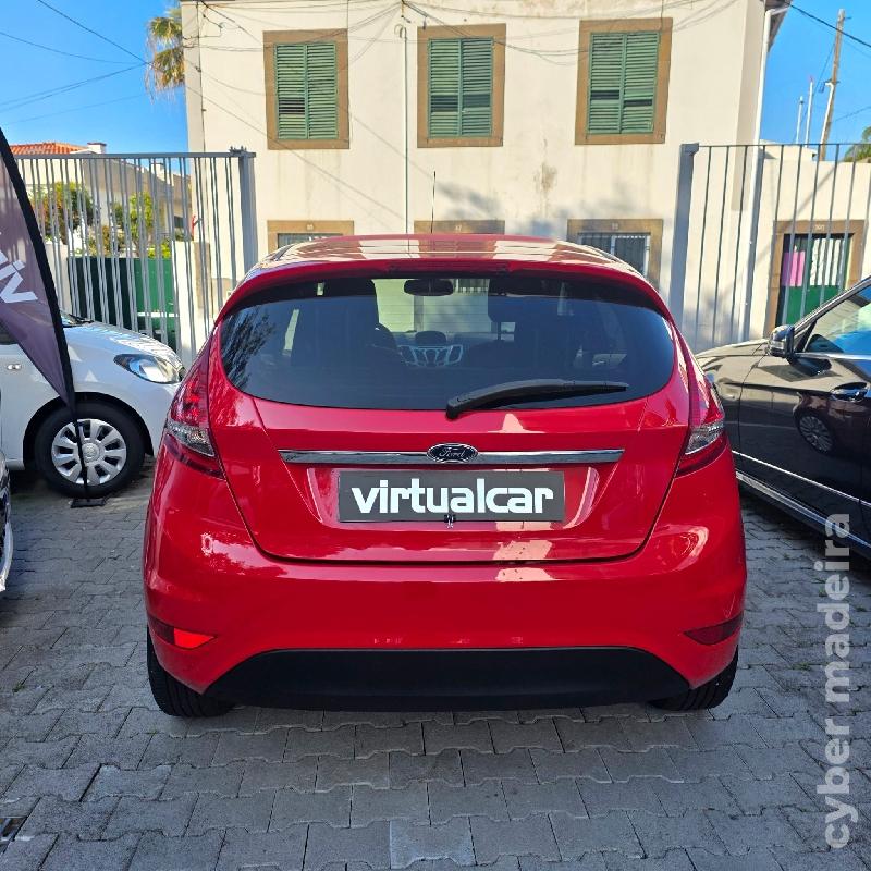 FORD FIESTA TITANIUM C/GARANTIA Gasolina