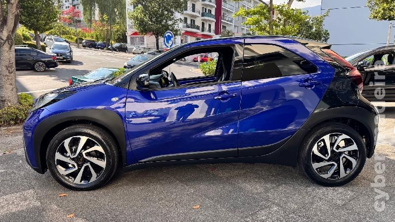 TOYOTA AYGO X 1.0 PULSE CVT AUTOMÁTICO Gasolina