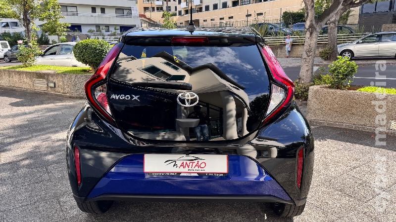TOYOTA AYGO X 1.0 PULSE CVT AUTOMÁTICO Gasolina