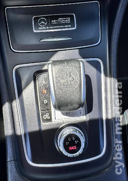 MERCEDES A 45 AMG Petronas Gasolina