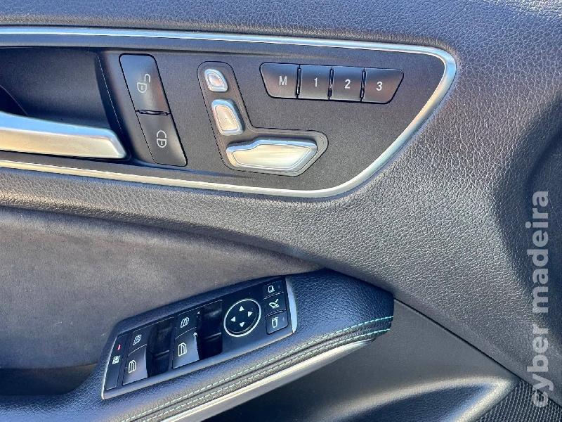 MERCEDES A 45 AMG Petronas Gasolina