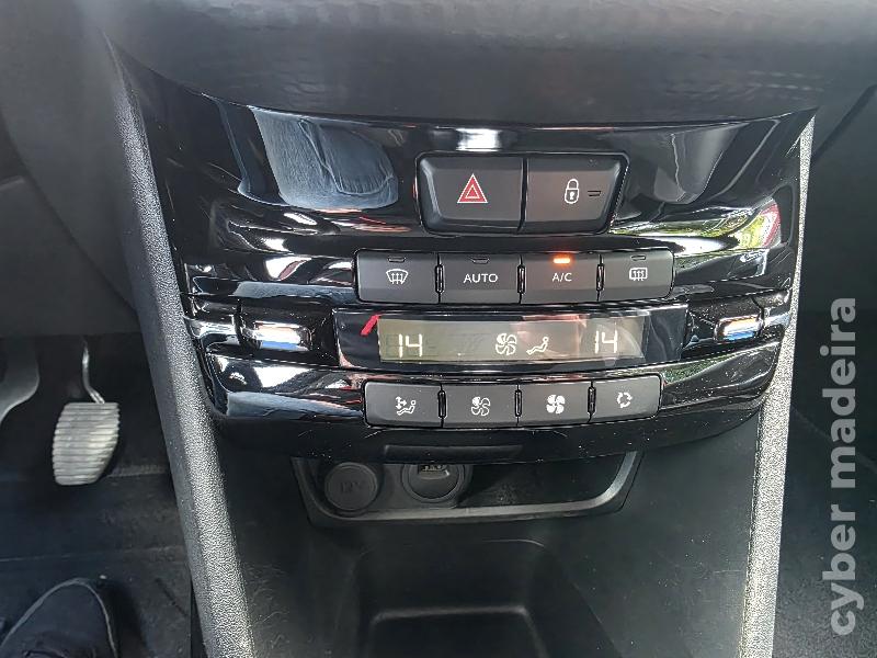 PEUGEOT 2008 1.2 PURETECH ALLURE 130CV Gasolina