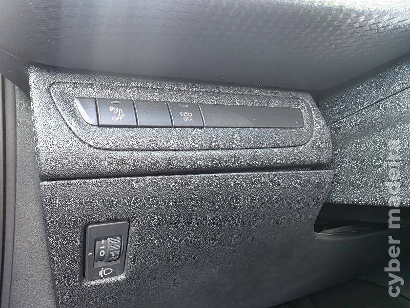 PEUGEOT 2008 1.2 PURETECH ALLURE 130CV Gasolina