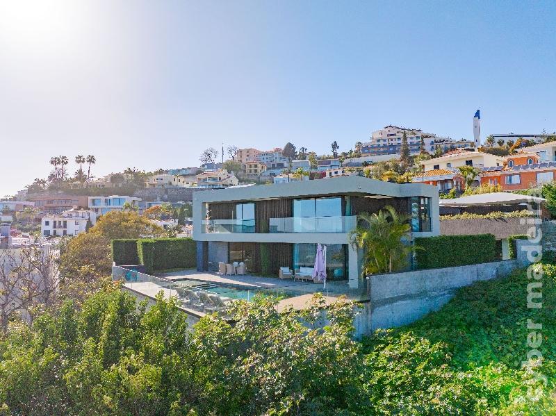 Moradia T4 para Venda