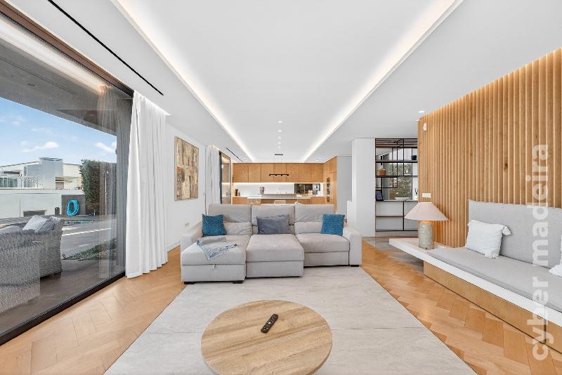 Moradia T4 para Venda