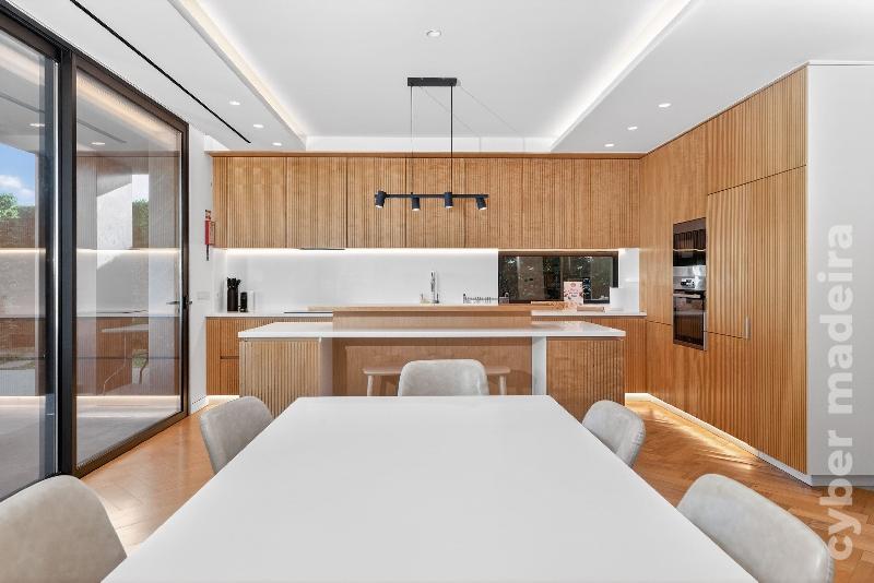 Moradia T4 para Venda