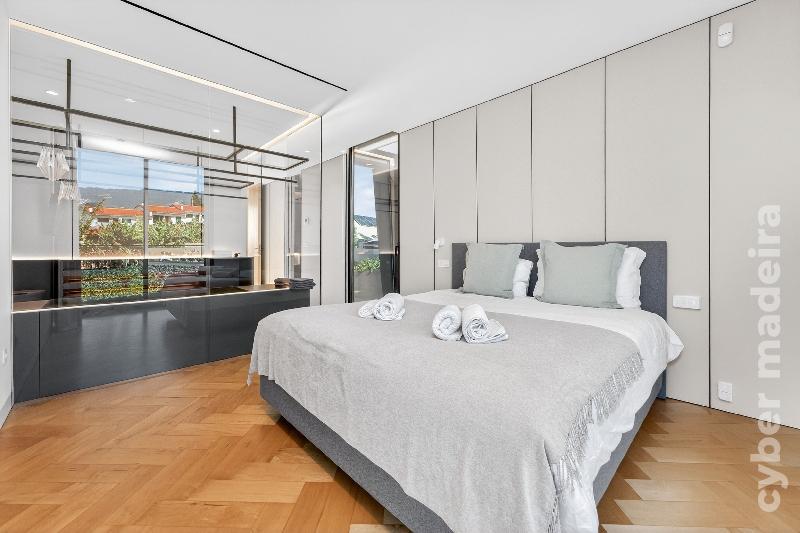 Moradia T4 para Venda