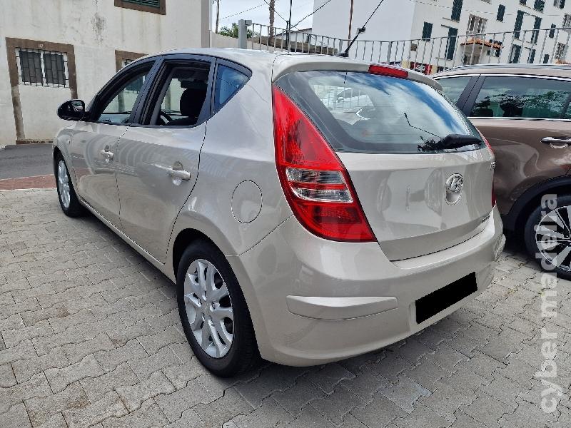 HYUNDAI I30 1.6 CRDI C/GARANTIA Gasóleo