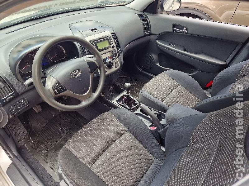 HYUNDAI I30 1.6 CRDI C/GARANTIA Gasóleo