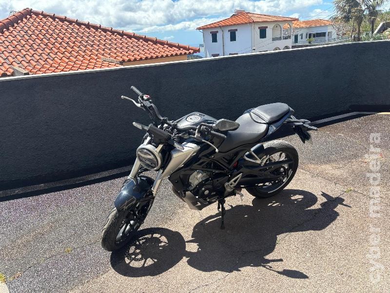 Honda CB125R 125 cc Sport, turismo