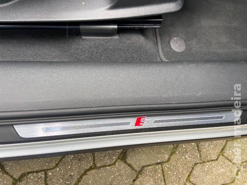 AUDI E-TRON 55 quattro s line - bateira 95 kwh Eléctrico