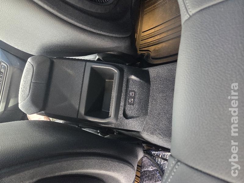 BMW Serie 1 116d 116cv Automático 33.000km Gasóleo