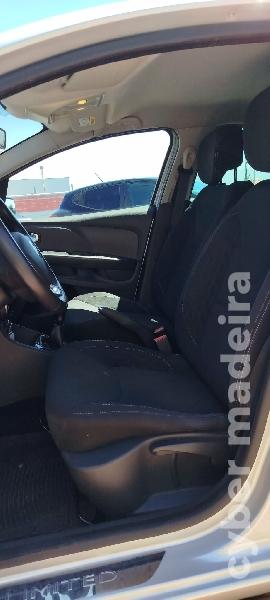 RENAULT CLIO 1.5 DCI LIMITED 2019 Gasóleo