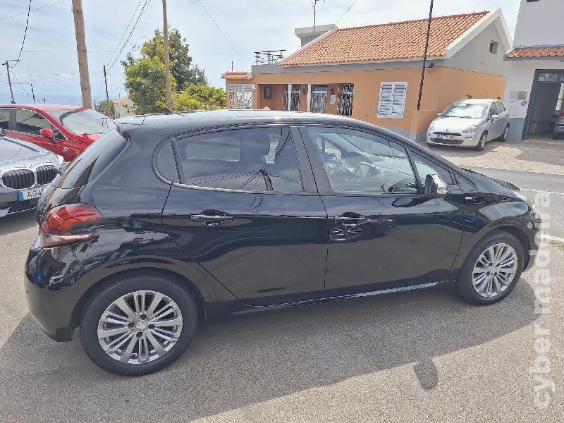 PEUGEOT 208 BLUEHDI Gasóleo