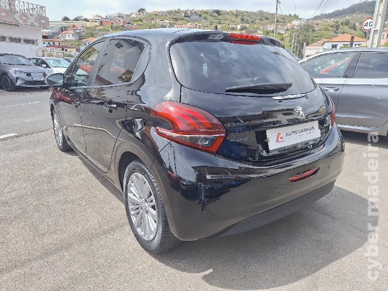 PEUGEOT 208 BLUEHDI Gasóleo