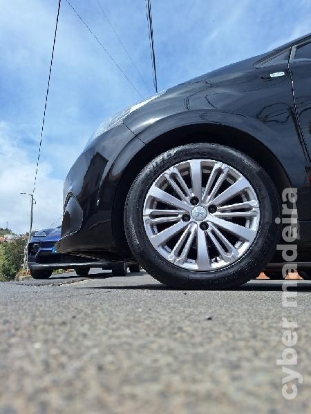 PEUGEOT 208 BLUEHDI Gasóleo