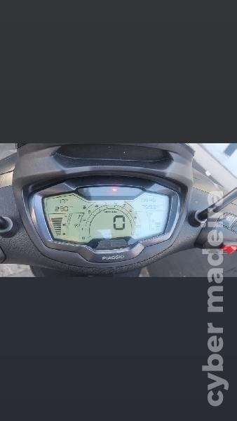 Piaggio BEVERLY 400 cc Scooter